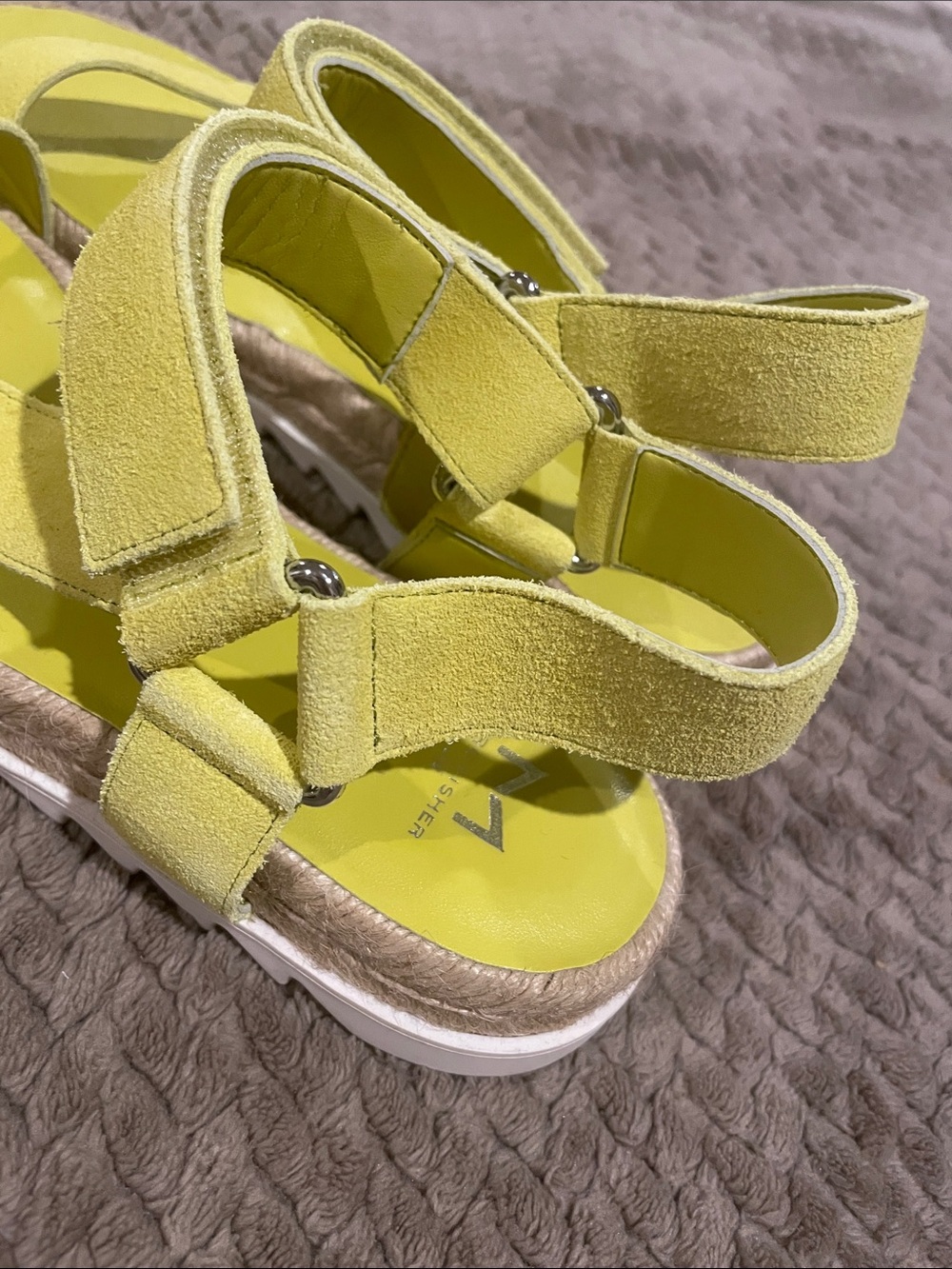 Marc Fisher Ltd Jecca Sandals - Women - Picture 7 of 10